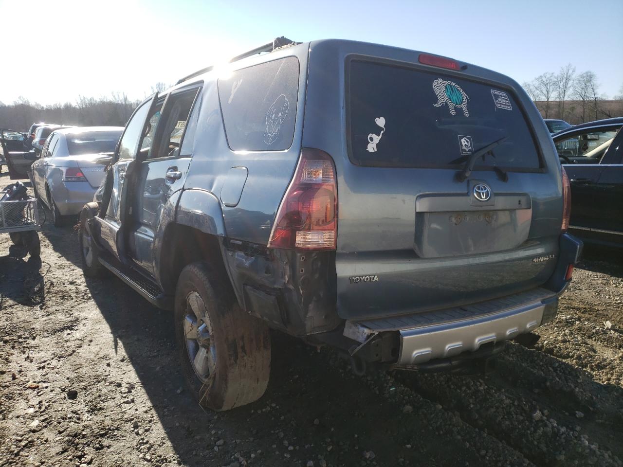 Photo 3 from auction – 2004 TOYOTA 4RUNNER SR with VIN JTEBT14R440045166