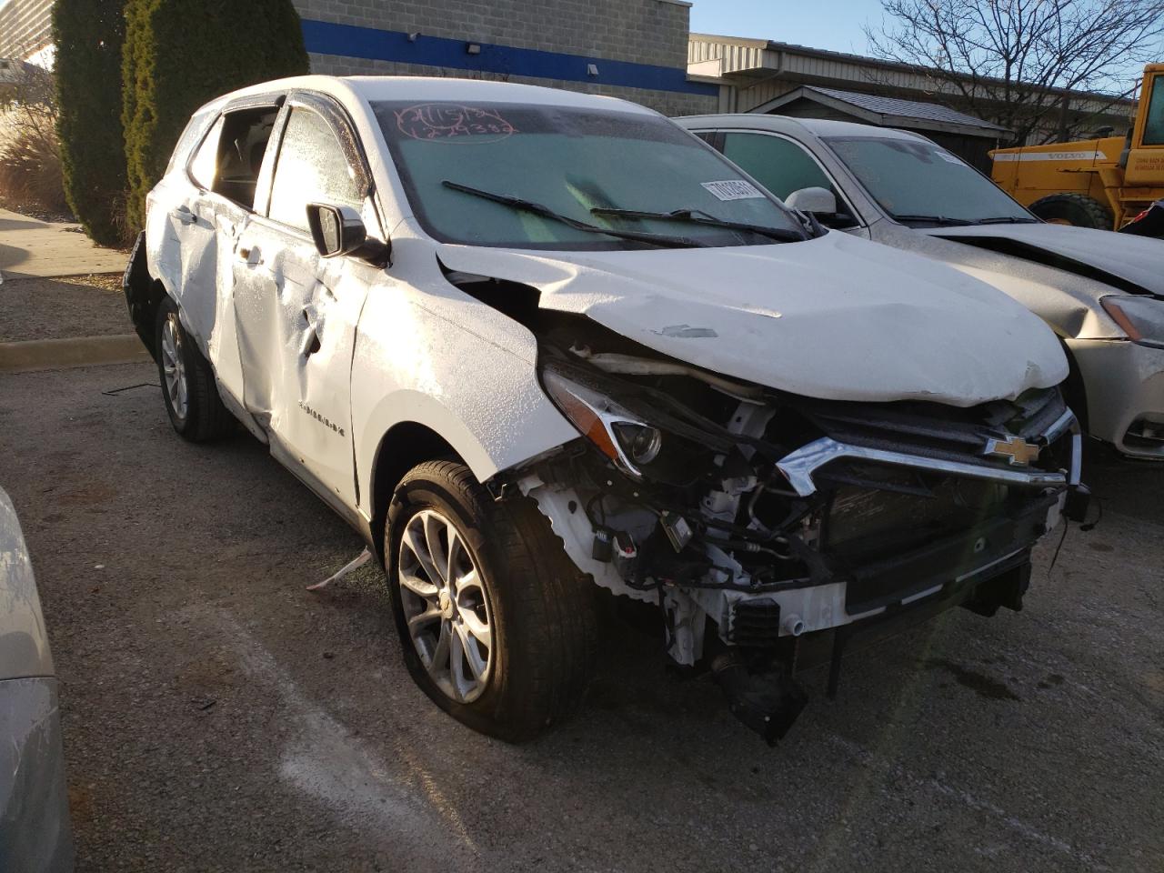 CHEVROLET EQUINOX LT 2018 with VIN 2GNAXJEV2J6251175 - Photo from auction