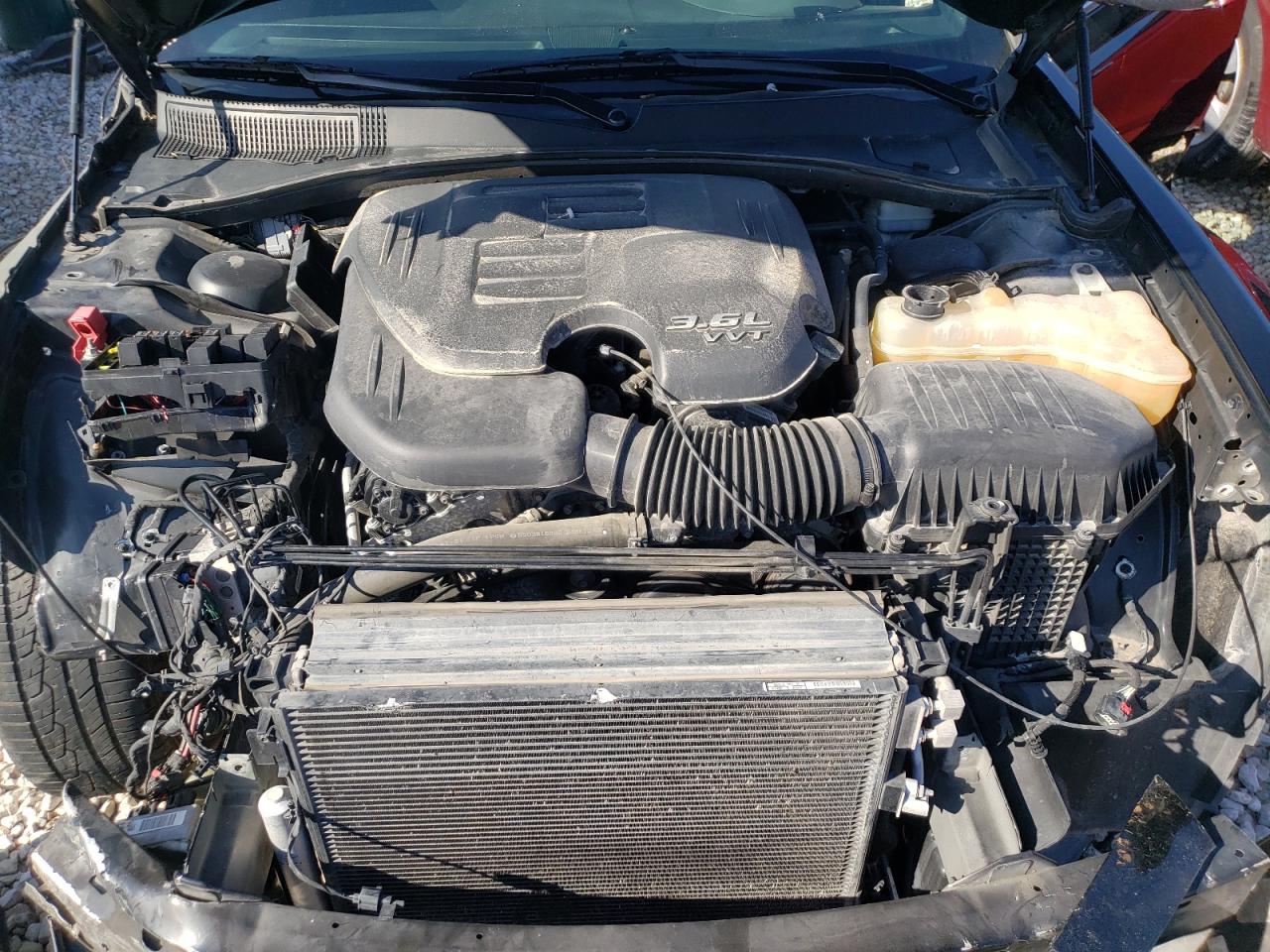 Photo 7 from auction – 2014 CHRYSLER 300C with VIN 2C3CCAEG9EH252840