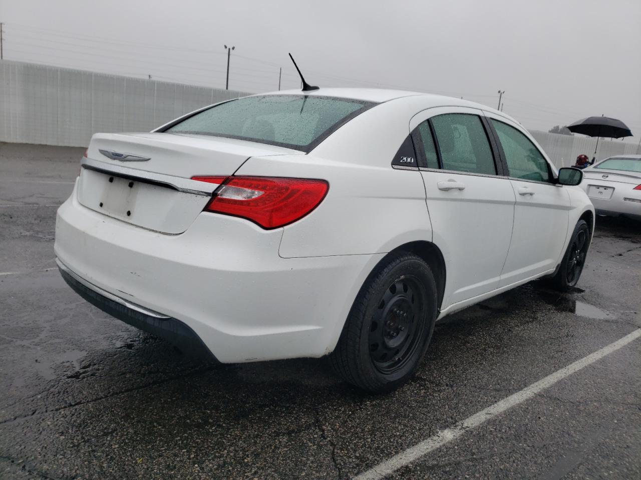 Photo 4 from auction – 2012 CHRYSLER 200 LX with VIN 1C3CCBAB8CN261789