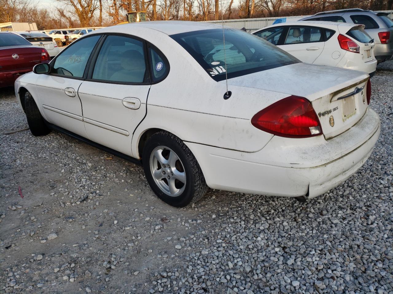 Photo 3 from auction – 2003 FORD TAURUS with VIN 1FAFP55203G135865