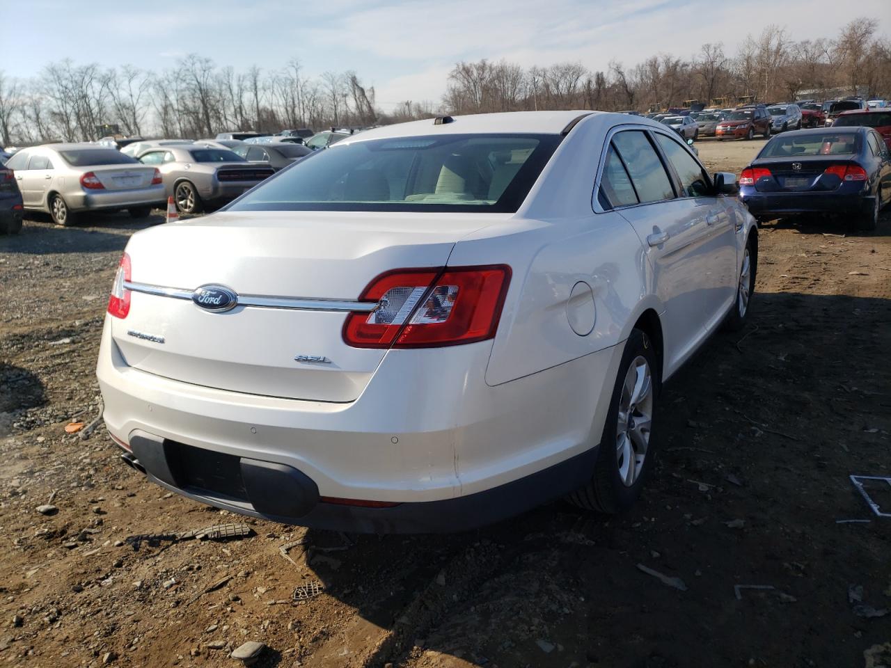 Photo 4 from auction – 2010 FORD TAURUS SEL with VIN 1FAHP2EW4AG112225