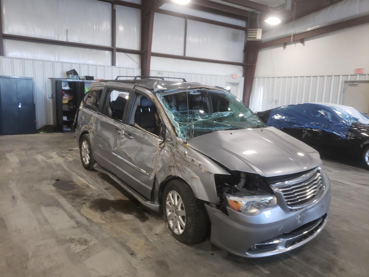 Photo 9 from auction – 2013 CHRYSLER TOWN & COU with VIN 2C4RC1BG7DR820974