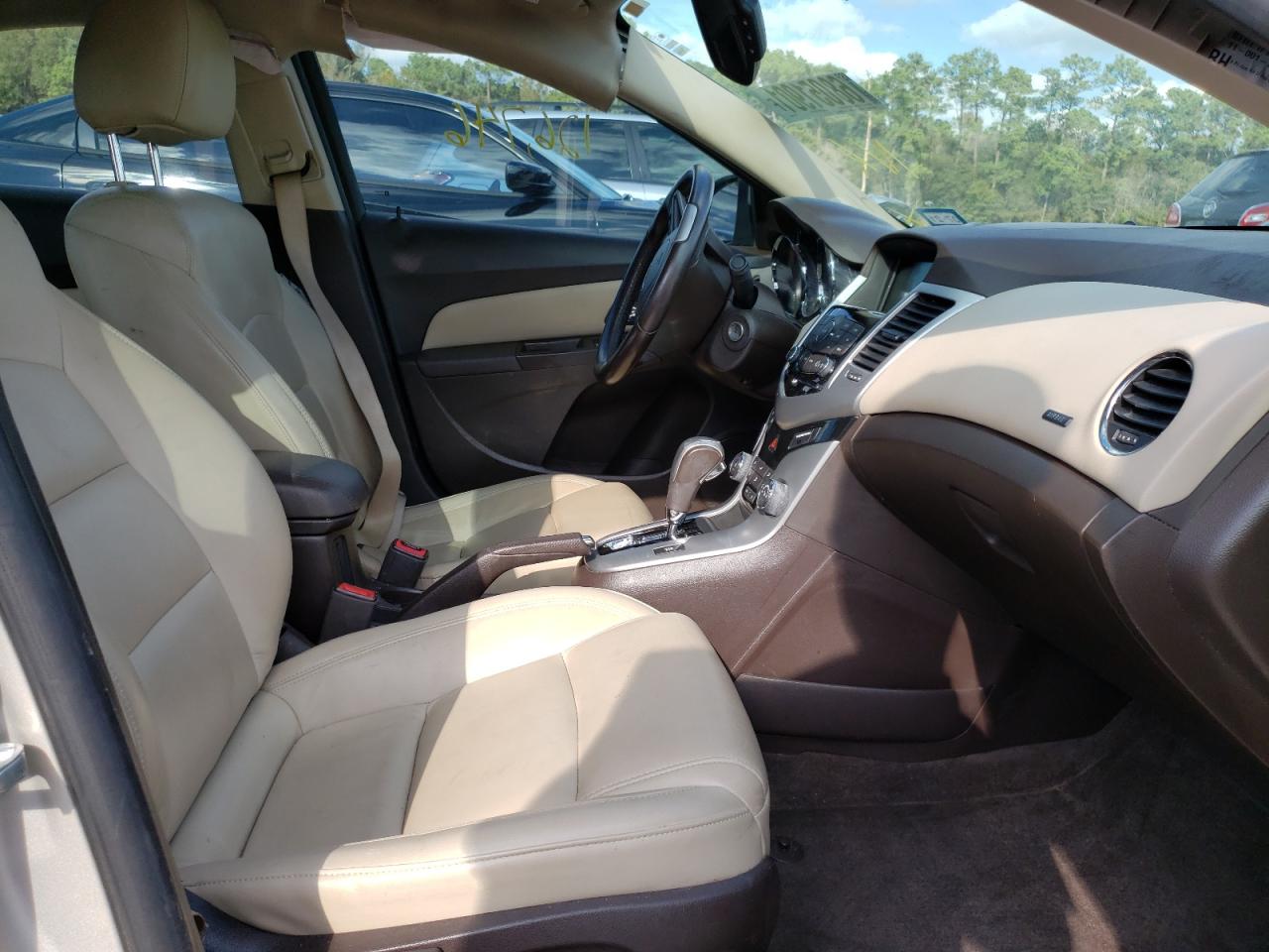 Photo 5 from auction – 2014 CHEVROLET CRUZE with VIN 1G1P75SZ3E7100734