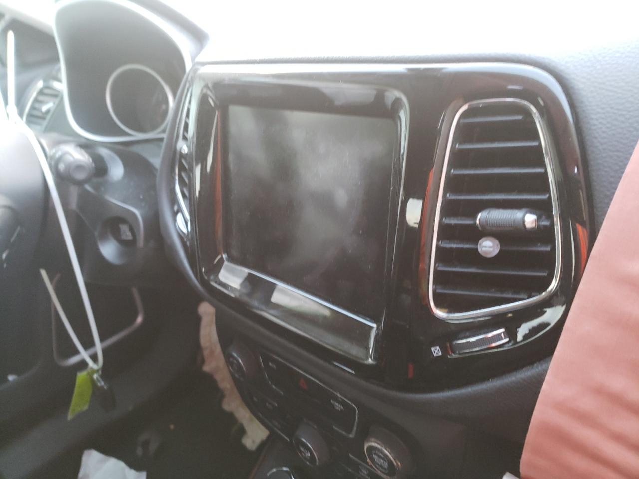 Photo 9 from auction – 2018 JEEP COMPASS LI with VIN 3C4NJDCB3JT467540