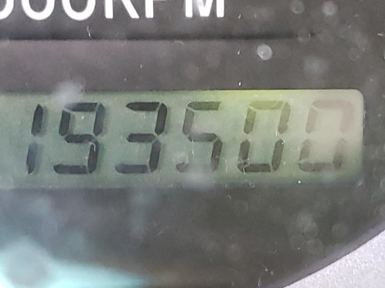 Photo 8 from auction – 2005 TOYOTA SIENNA CE with VIN 5TDZA23C75S387429