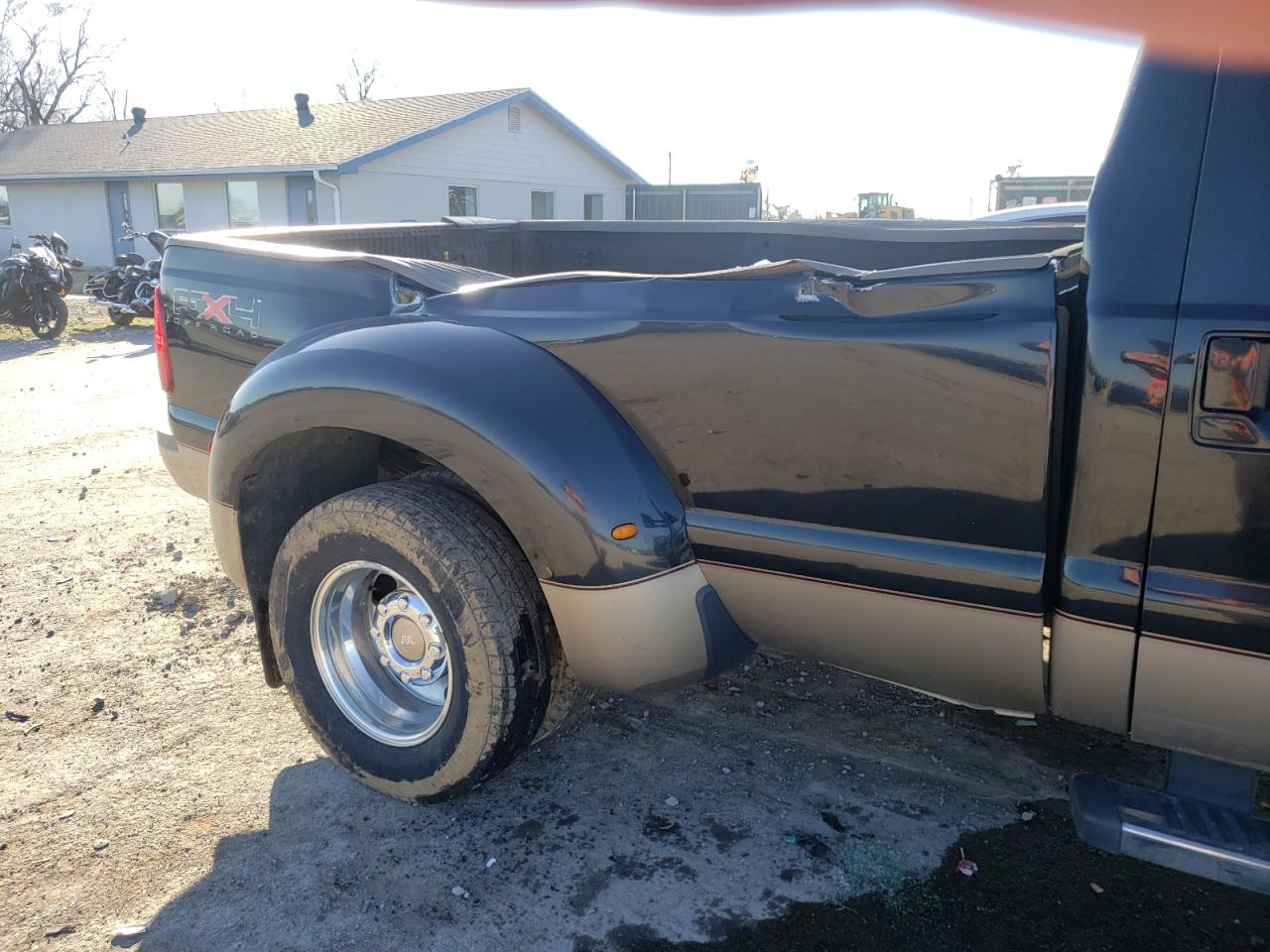 Photo 9 from auction – 2011 FORD F350 SUPER with VIN 1FT8W3DT0BEB73532
