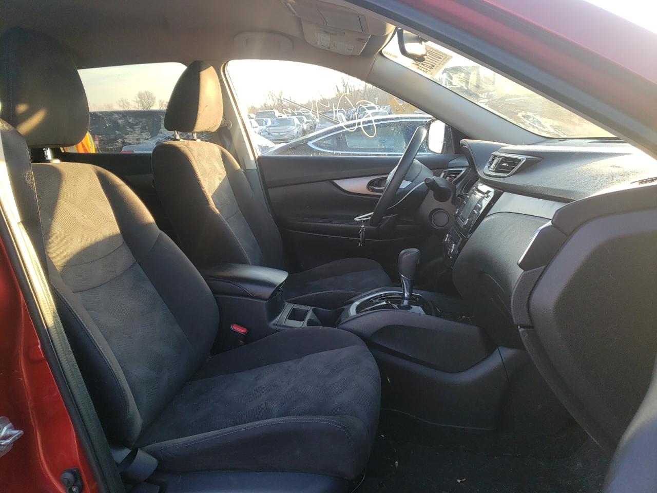 Photo 5 from auction – 2015 NISSAN ROGUE S with VIN KNMAT2MV0FP523693
