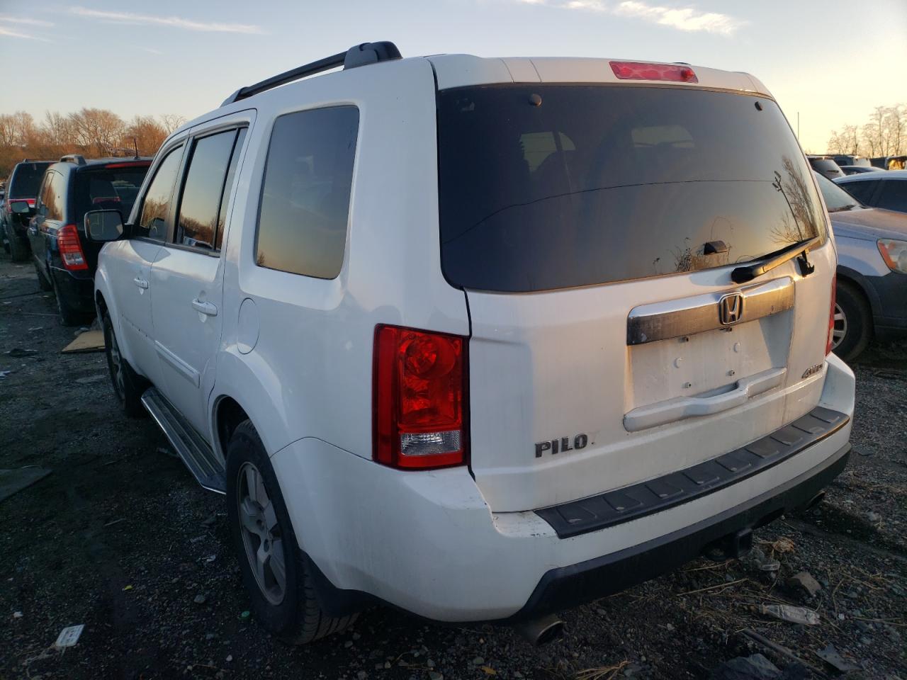 Photo 3 from auction – 2010 HONDA PILOT EXL with VIN 5FNYF3H65AB015513