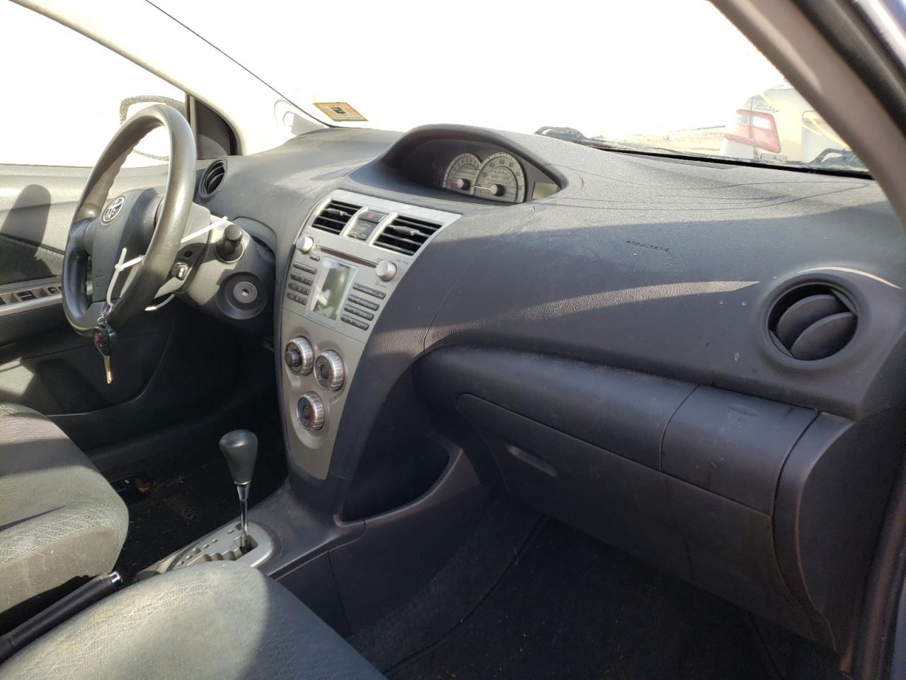 Photo 9 from auction – 2007 TOYOTA YARIS with VIN JTDBT923871156836