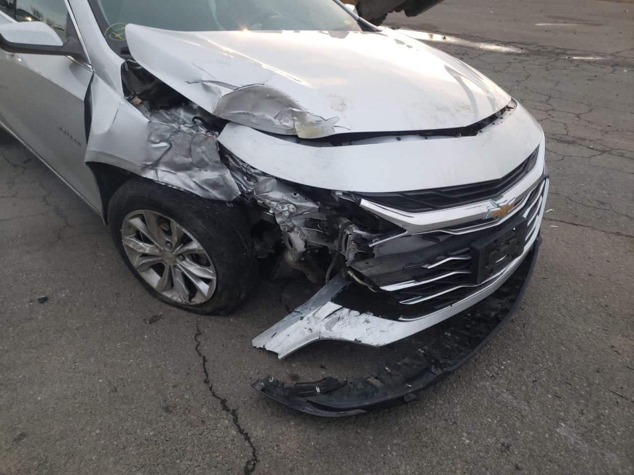 Photo 9 from auction – 2019 CHEVROLET MALIBU LT with VIN 1G1ZD5ST0KF213166