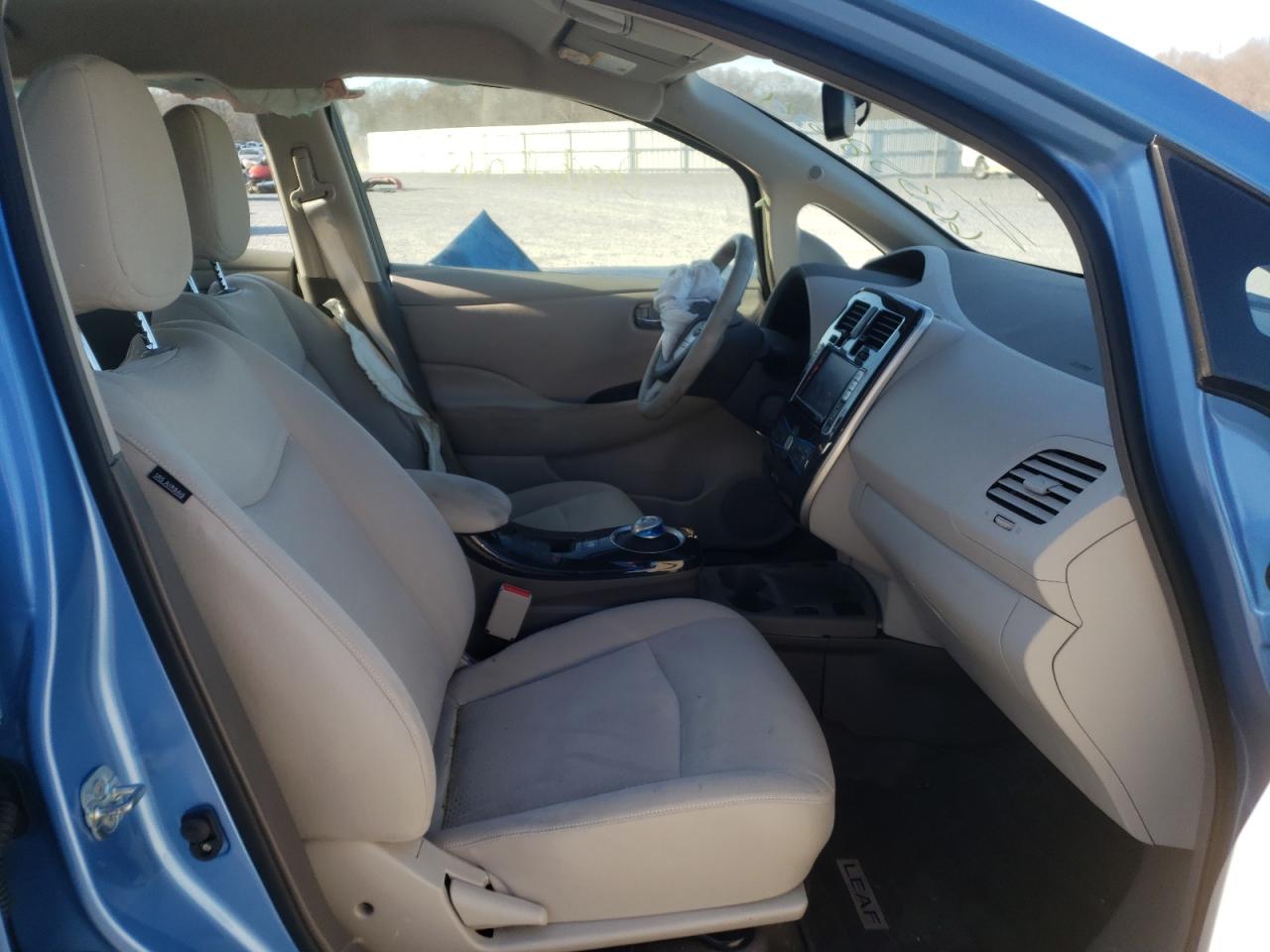 Photo 5 from auction – 2012 NISSAN LEAF SV with VIN JN1AZ0CP2CT018055