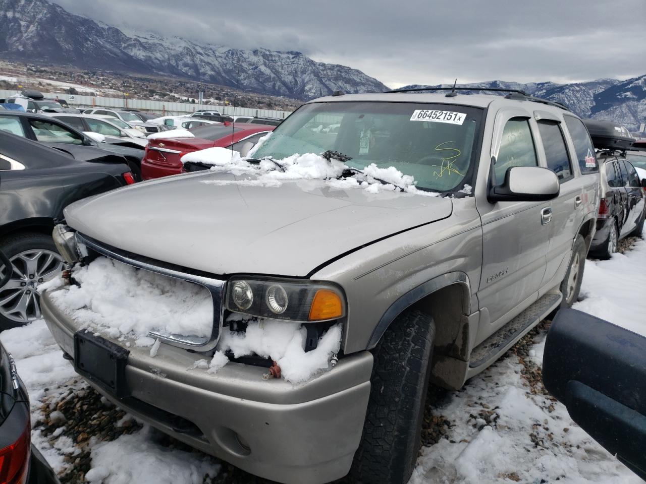 Photo 2 from auction – 2004 GMC YUKON DENA with VIN 1GKEK63U54J250596