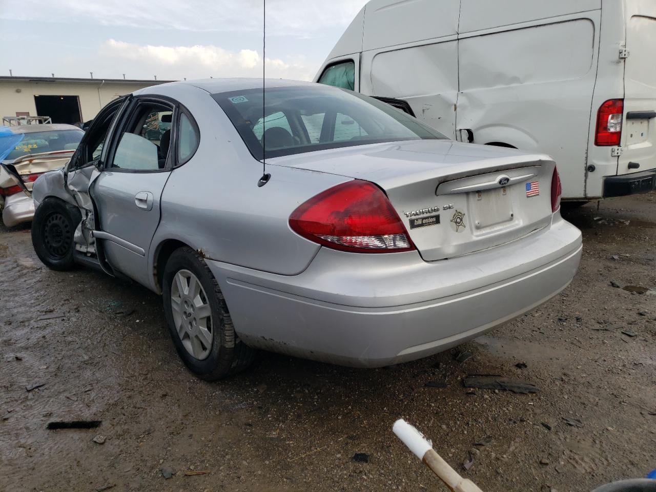Photo 3 from auction – 2006 FORD TAURUS SE with VIN 1FAFP53U36A188359