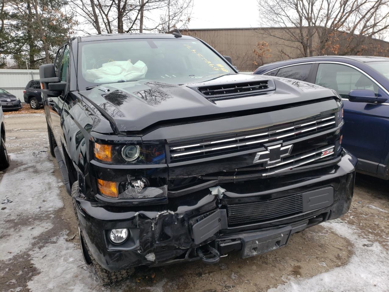 CHEVROLET SILVERADO 2018 with VIN 1GC1KWEY7JF287268 - Photo from auction