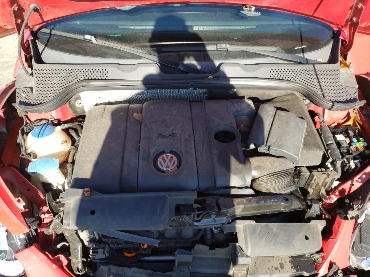 Photo 7 from auction – 2012 VOLKSWAGEN BEETLE with VIN 3VWJP7AT9CM602573