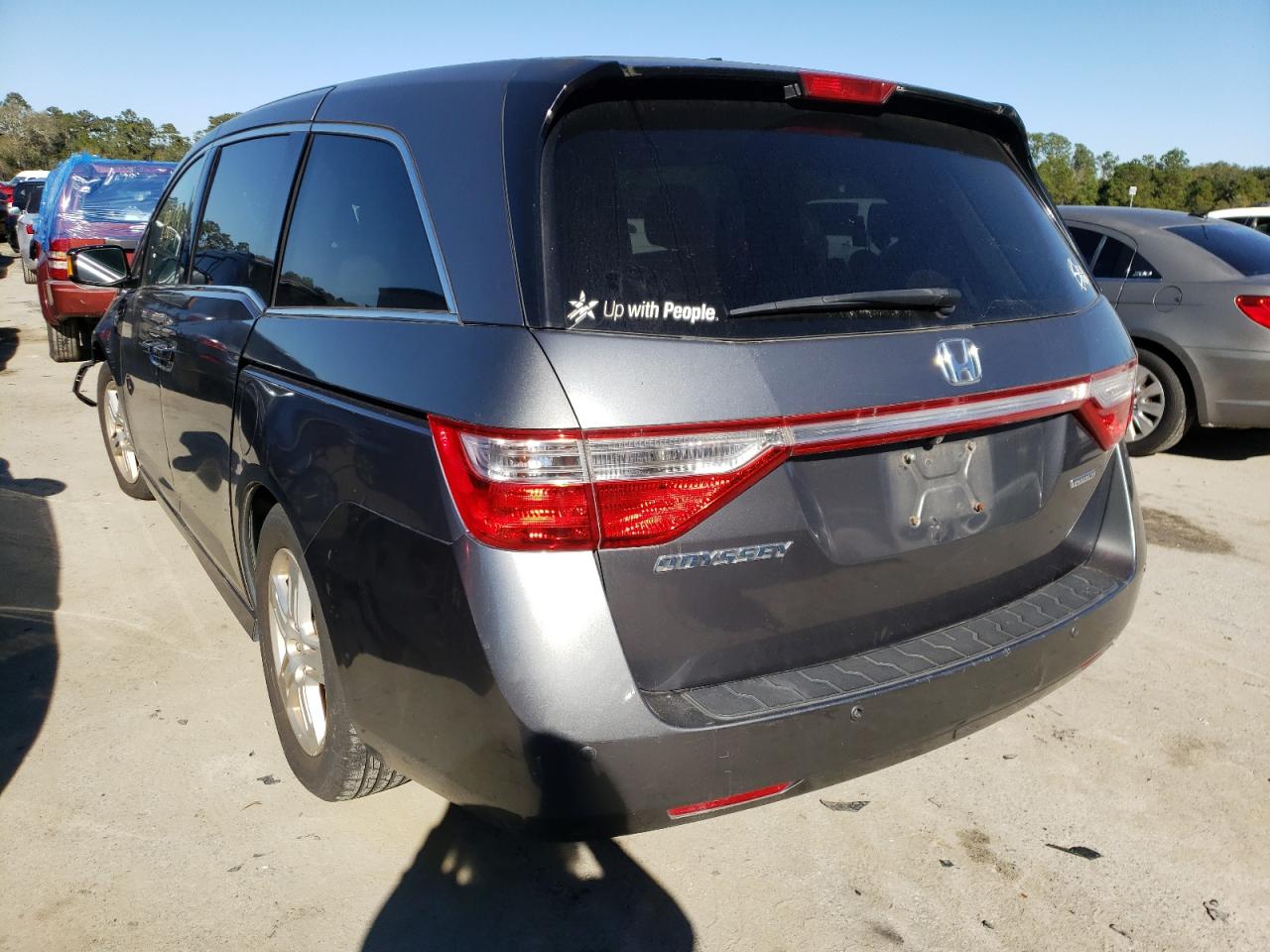 Photo 3 from auction – 2011 HONDA ODYSSEY TO with VIN 5FNRL5H94BB009741