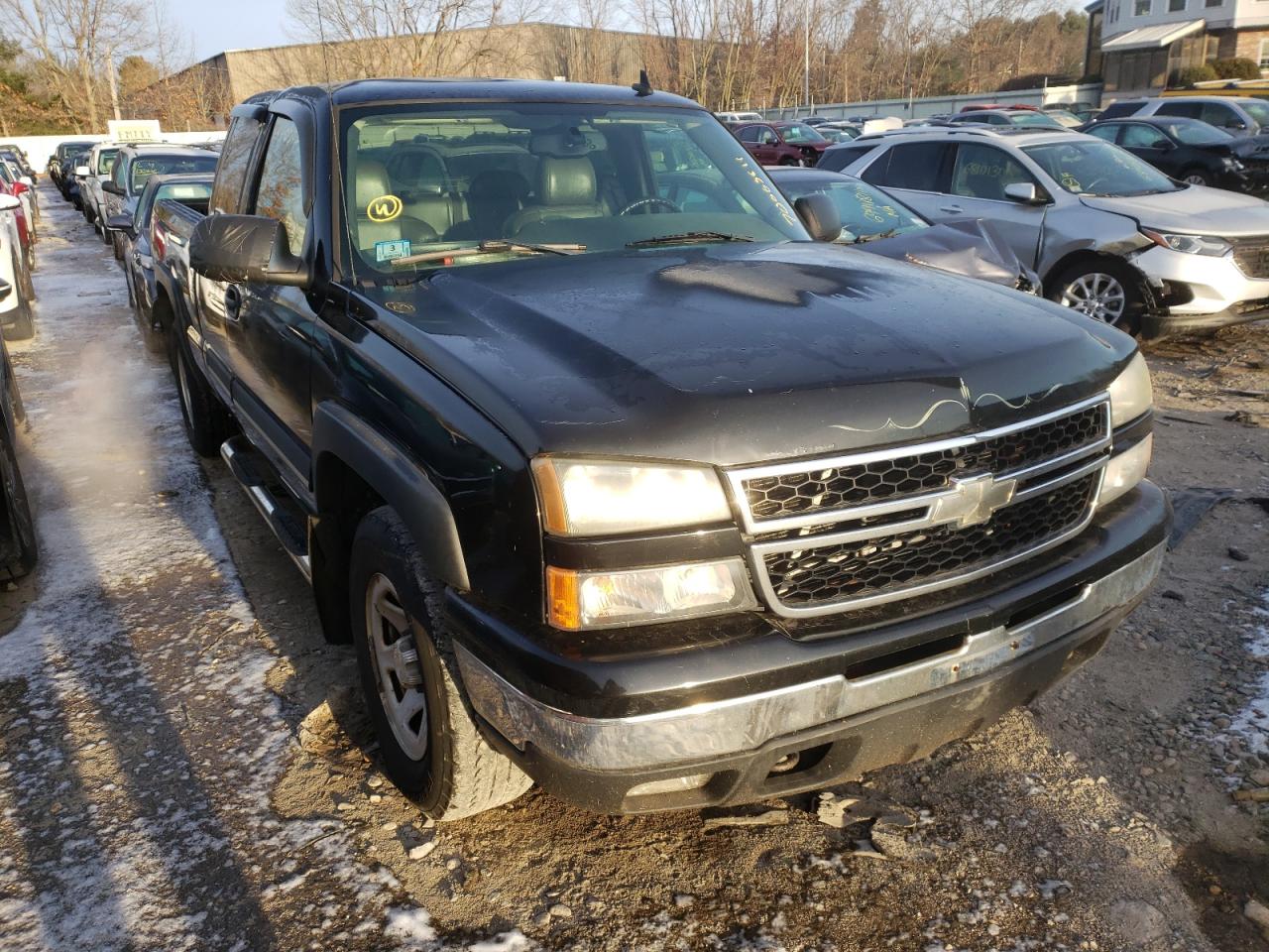 CHEVROLET SILVERADO 2006 مع رقم تعريف المركبة 2GCEK19B761111216 - صورة من المزاد