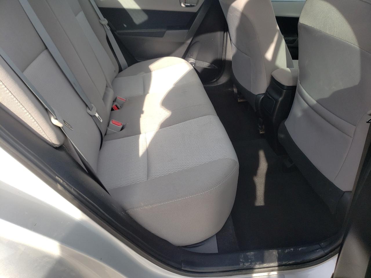 Photo 6 from auction – 2015 TOYOTA COROLLA L with VIN 2T1BURHE3FC441993