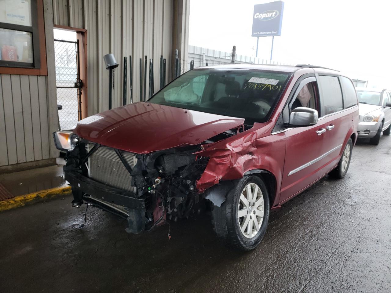 Photo 2 from auction – 2012 CHRYSLER TOWN & COU with VIN 2C4RC1CG7CR199751