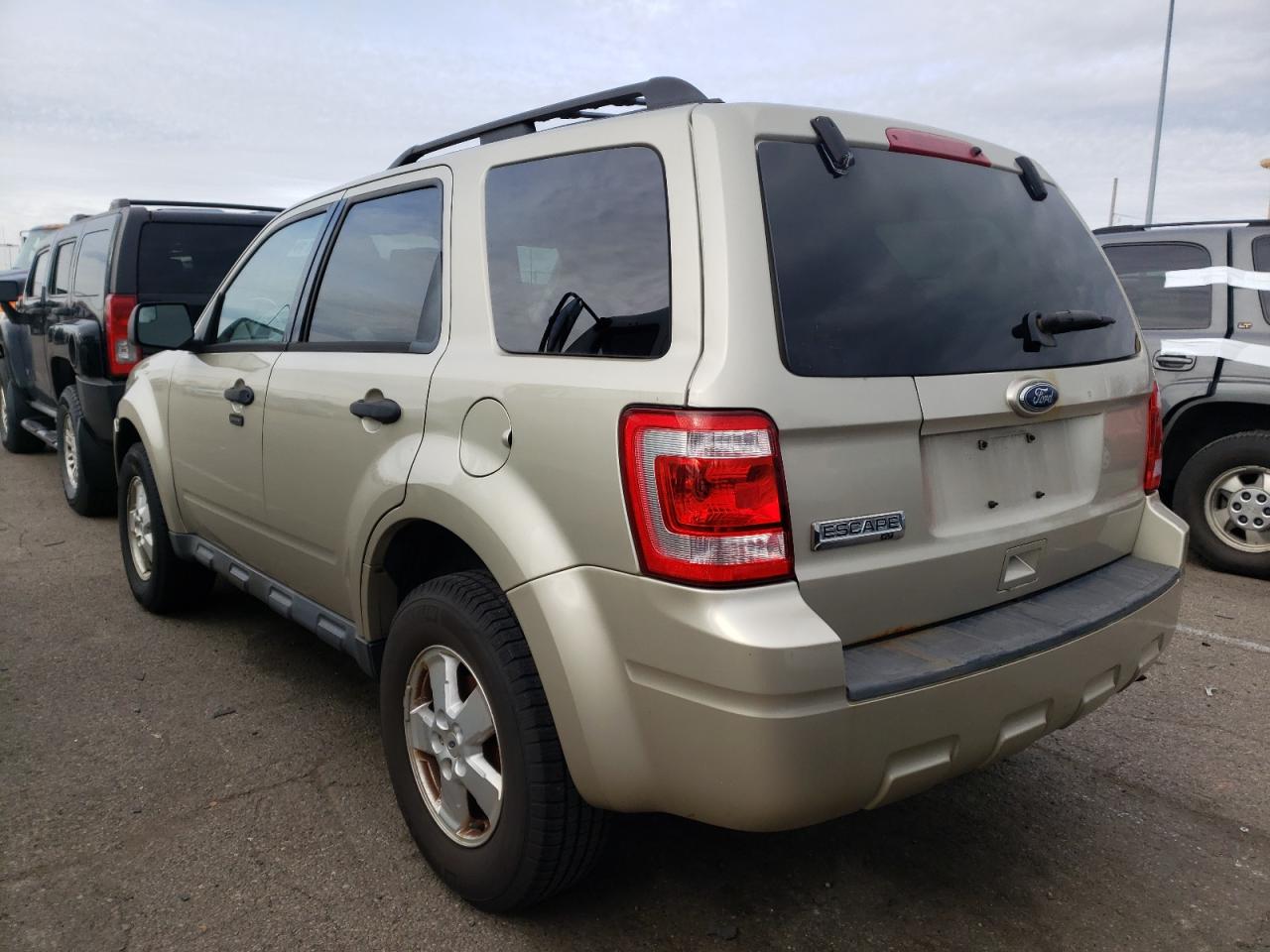 Photo 3 from auction – 2010 FORD ESCAPE XLT with VIN 1FMCU0D72AKB80074