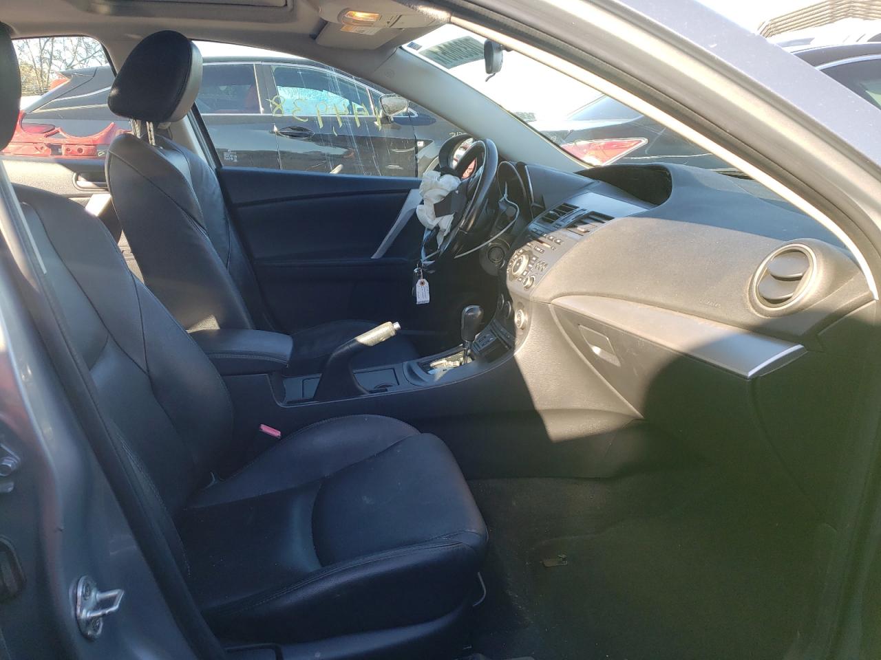 Photo 5 from auction – 2012 MAZDA 3 S with VIN JM1BL1W62C1537100