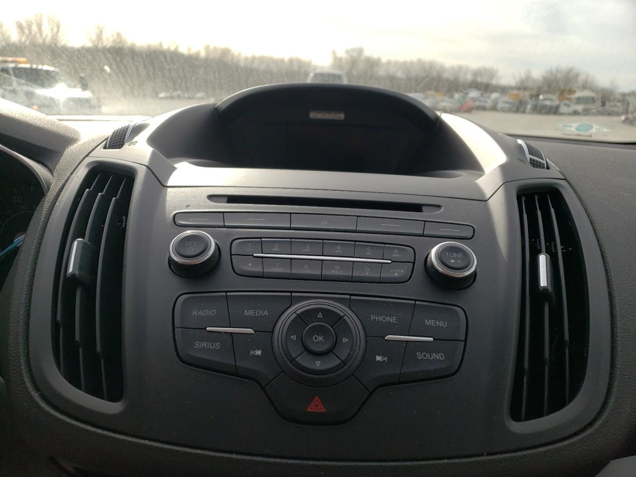 Photo 9 from auction – 2017 FORD ESCAPE SE with VIN 1FMCU9GD1HUC00948