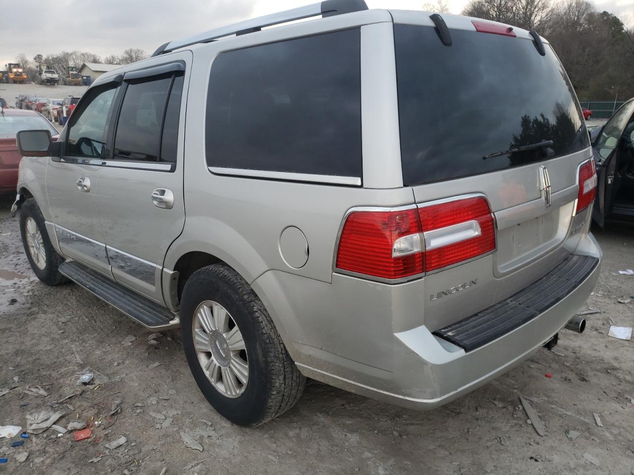 Photo 3 from auction – 2007 LINCOLN NAVIGATOR with VIN 5LMFU28537LJ06499