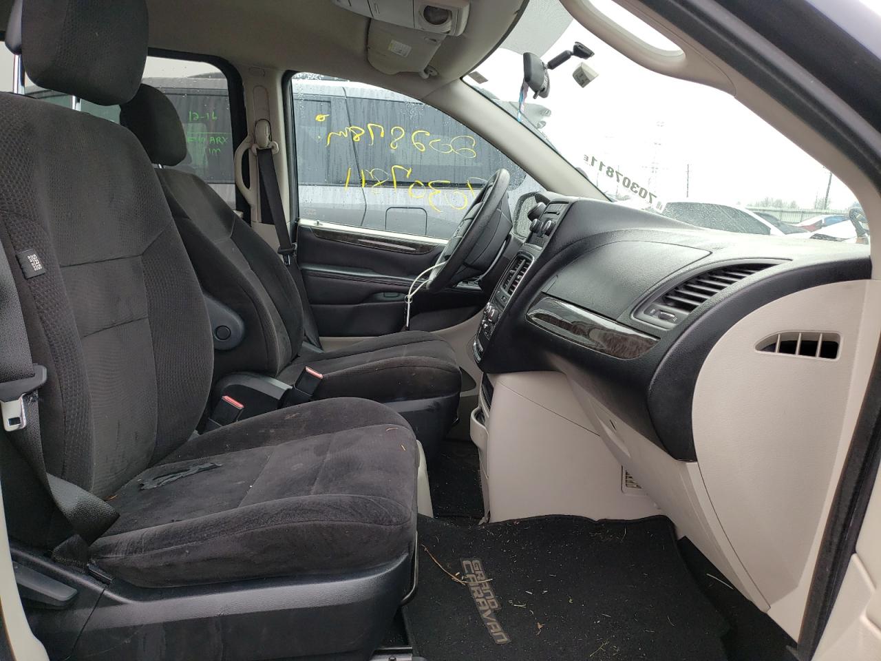 Photo 5 from auction – 2011 DODGE GRAND CARA with VIN 2D4RN3DG2BR601424