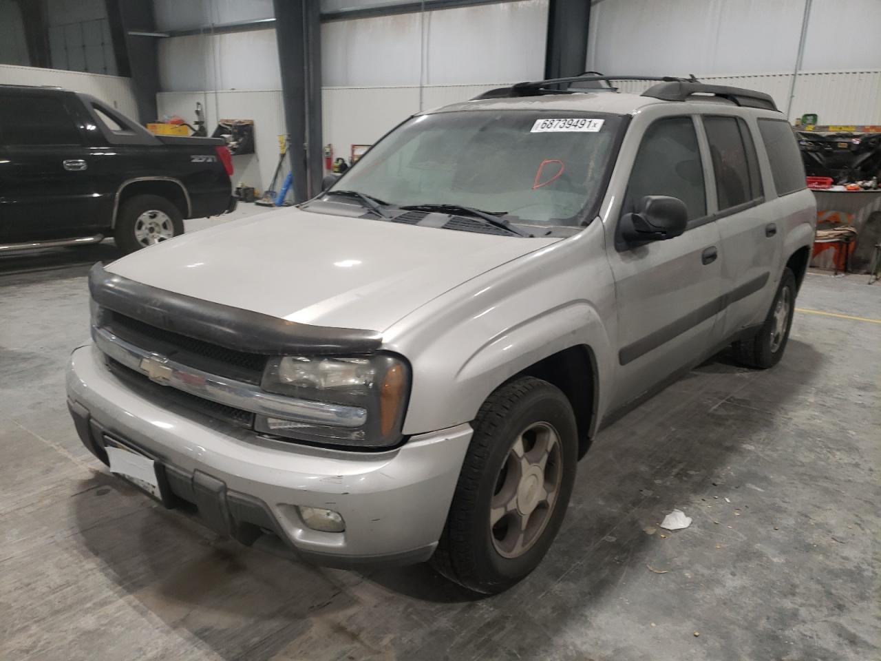 Photo 2 from auction – 2005 CHEVROLET TRAILBLAZE with VIN 1GNET16S356131415