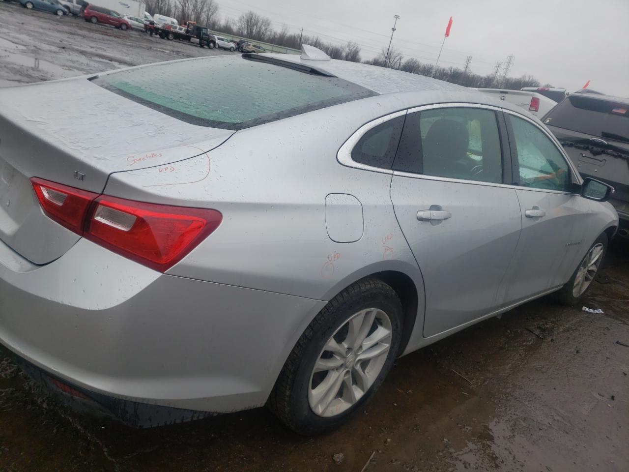 Photo 4 from auction – 2018 CHEVROLET MALIBU LT with VIN 1G1ZD5ST2JF141658