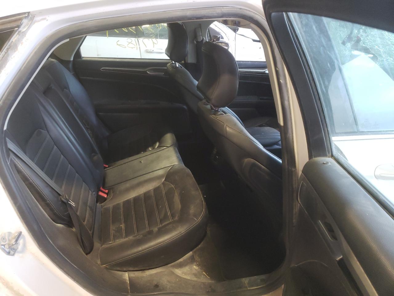 Photo 6 from auction – 2016 FORD FUSION SE with VIN 3FA6P0HD1GR355417