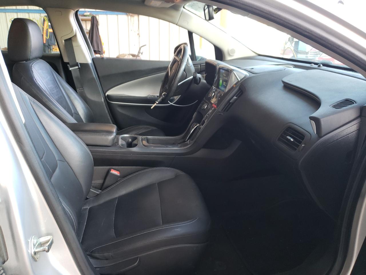 Photo 5 from auction – 2014 CHEVROLET VOLT with VIN 1G1RD6E46EU150262