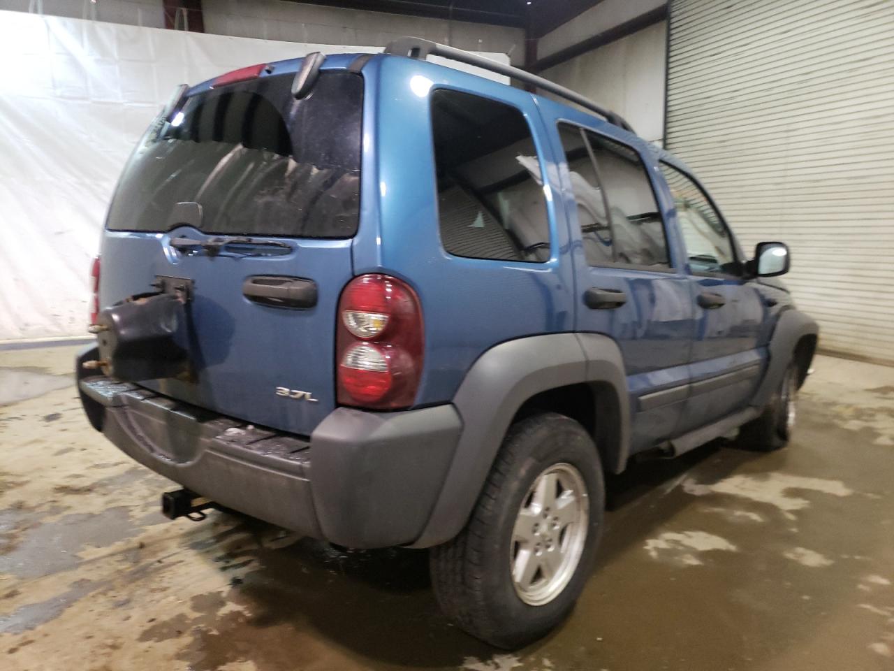 Photo 13 from auction – 2006 JEEP LIBERTY SP with VIN 1J4GL48K46W285370
