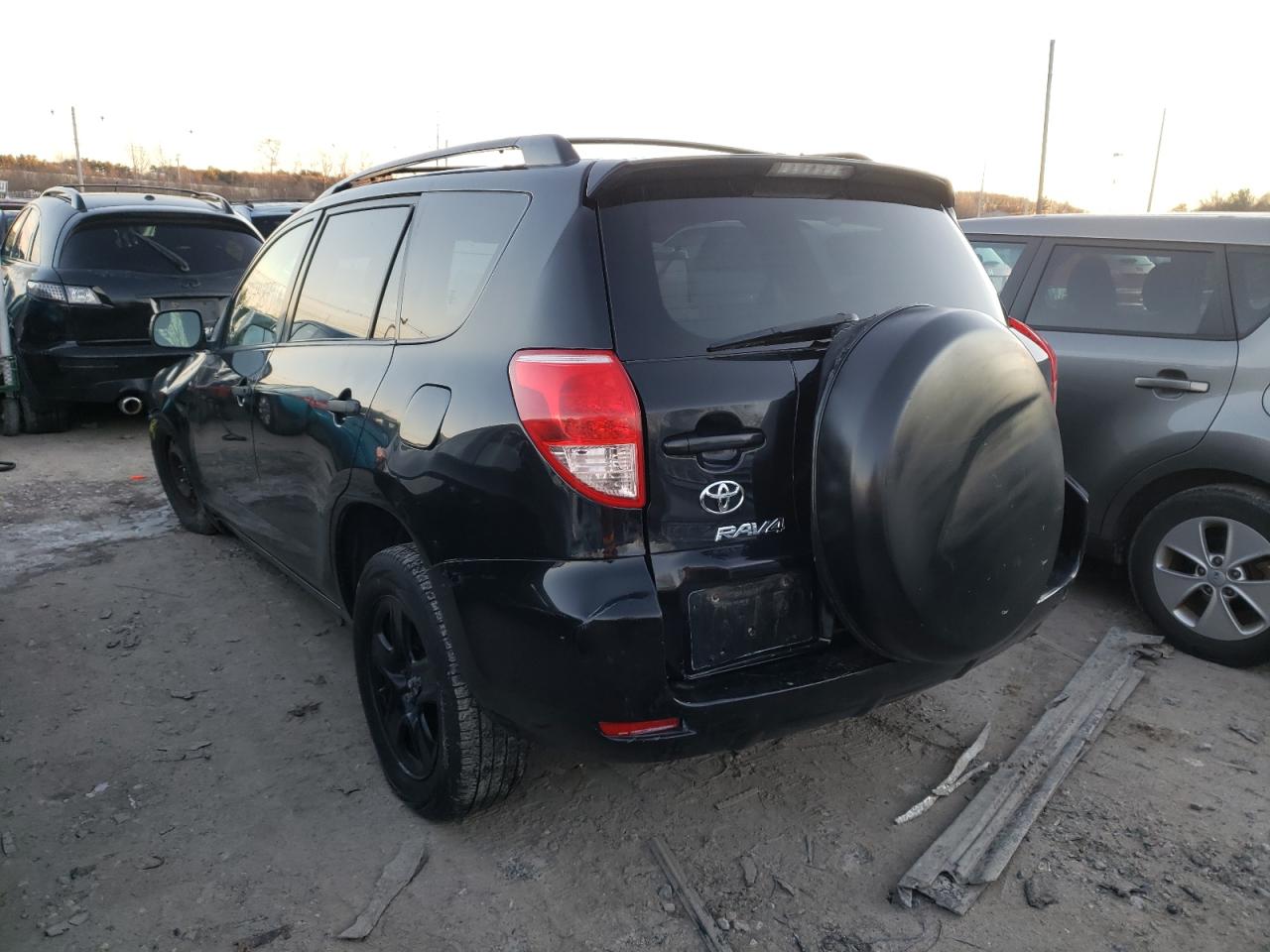 Foto 3 de la subasta – 2007 TOYOTA RAV4 con VIN JTMBD33V076046036