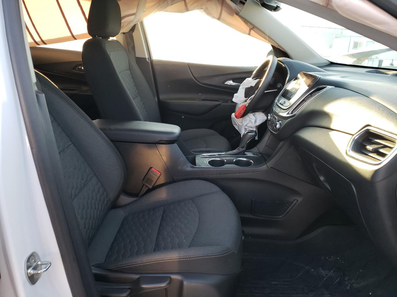 Photo 5 from auction – 2018 CHEVROLET EQUINOX LT with VIN 2GNAXTEX2J6288966