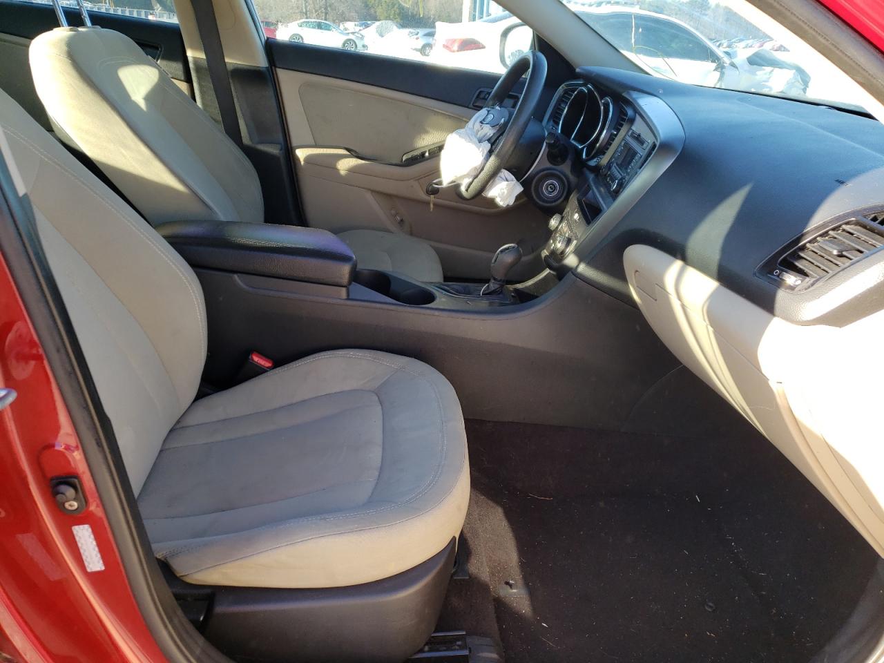 Photo 5 from auction – 2011 KIA OPTIMA with VIN KNAGM4A72B5086307