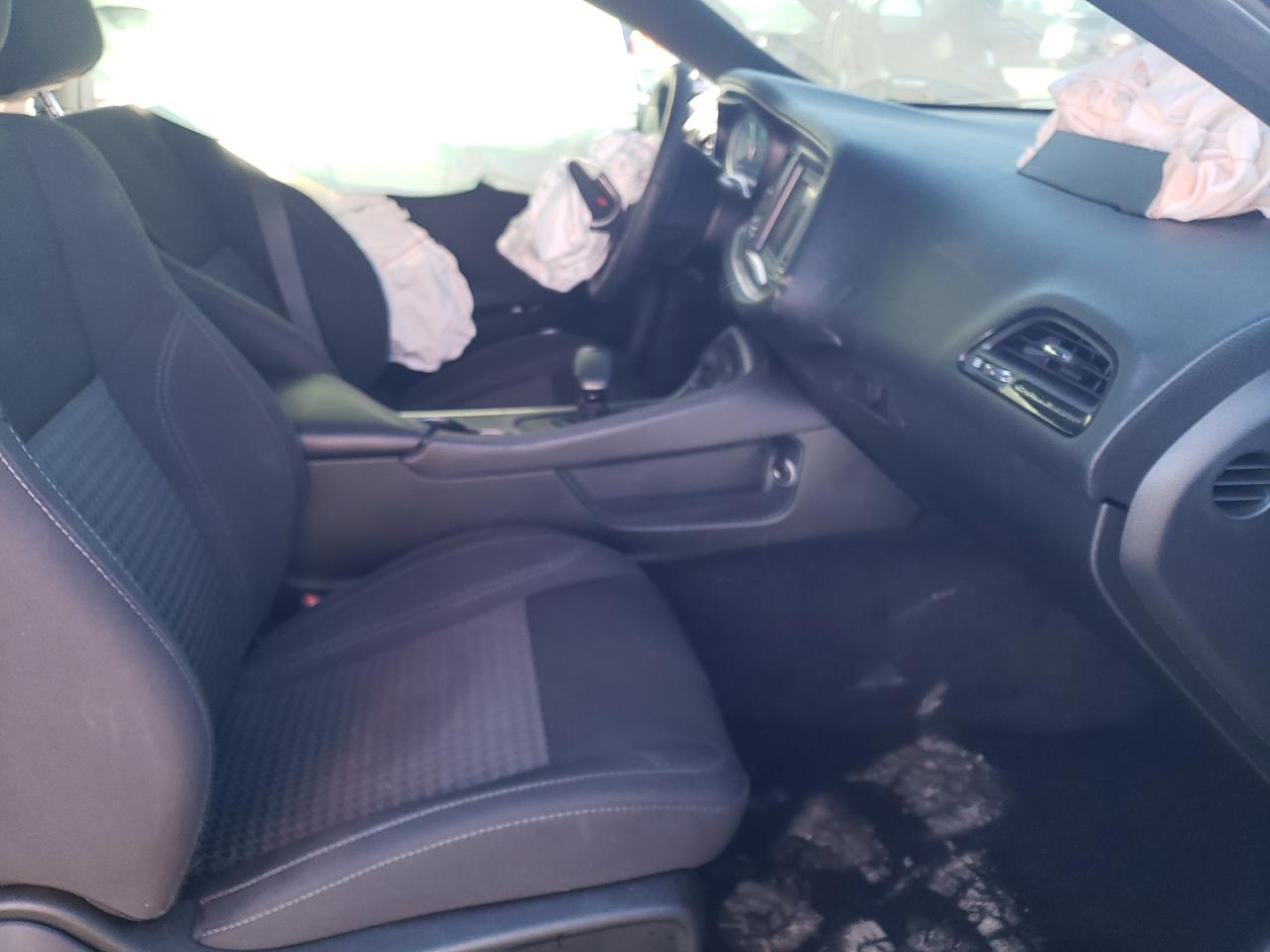 Photo 5 from auction – 2019 DODGE CHALLENGER with VIN 2C3CDZAG2KH557688