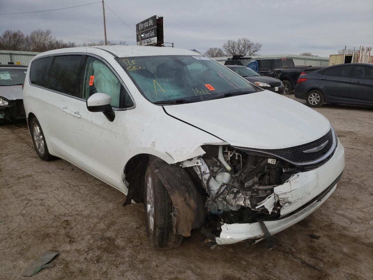 CHRYSLER PACIFICA L 2017 with VIN 2C4RC1CG0HR521332 - Photo from auction