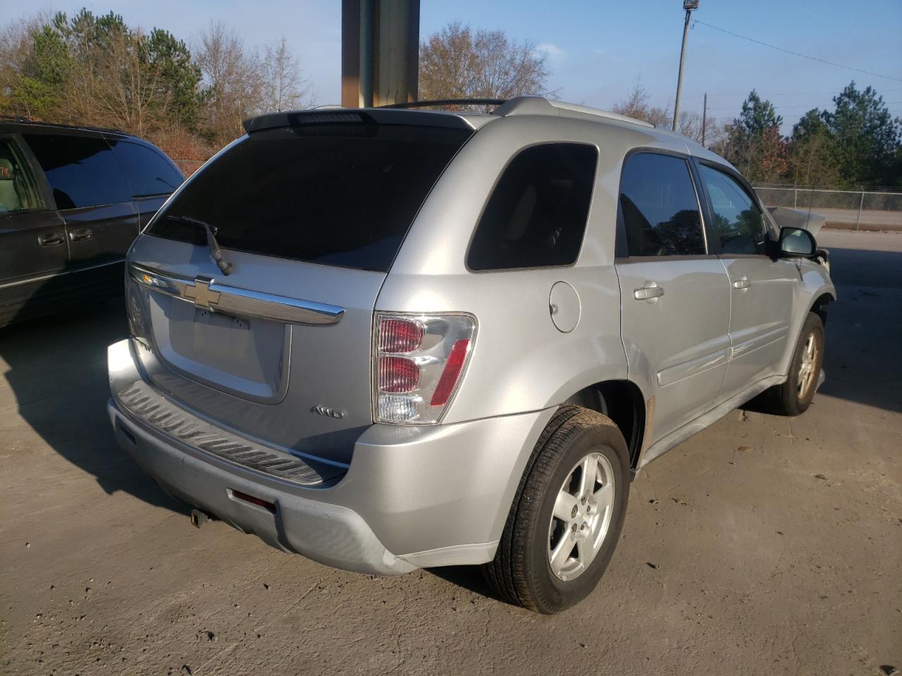 Photo 4 from auction – 2005 CHEVROLET EQUINOX LT with VIN 2CNDL73F156005834