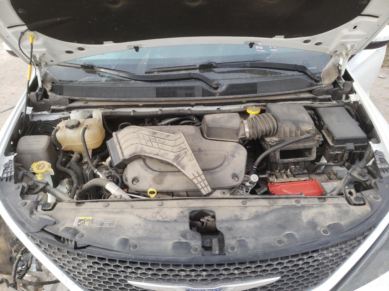 Photo 7 from auction – 2017 CHRYSLER PACIFICA L with VIN 2C4RC1CG0HR521332