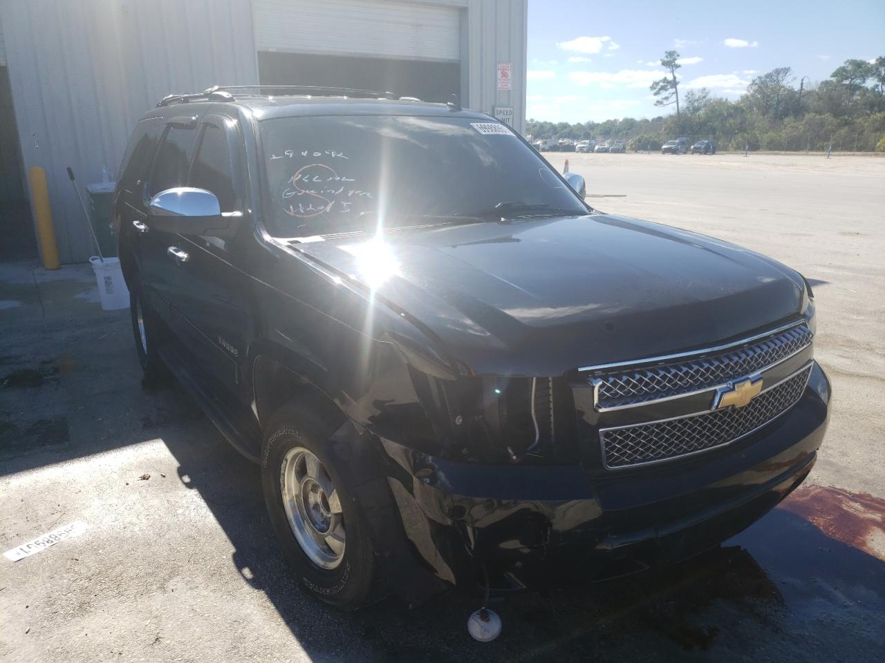 CHEVROLET TAHOE C150 2011 with VIN 1GNSCBE04BR294092 - Photo from auction