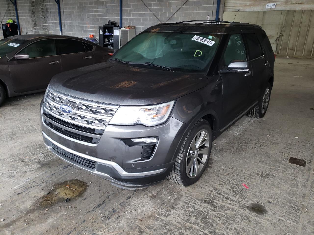 Photo 2 from auction – 2018 FORD EXPLORER L with VIN 1FM5K7F89JGB83859