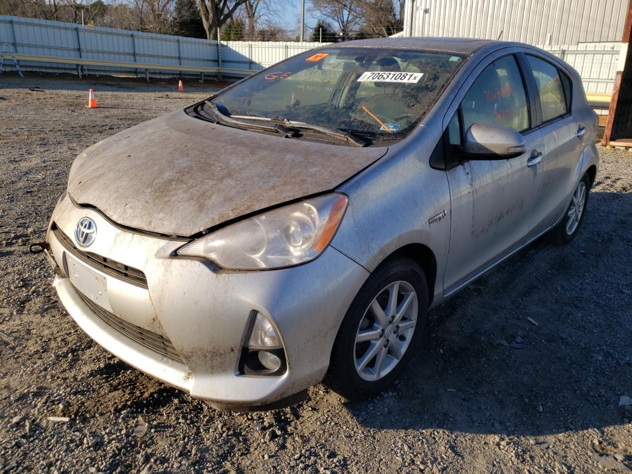 Photo 2 from auction – 2014 TOYOTA PRIUS C with VIN JTDKDTB33E1073757