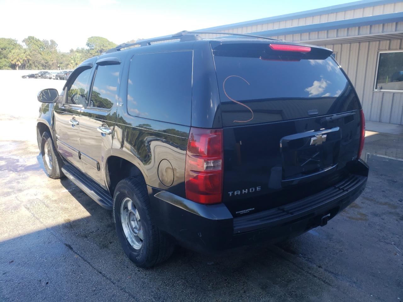 Photo 3 from auction – 2011 CHEVROLET TAHOE C150 with VIN 1GNSCBE04BR294092