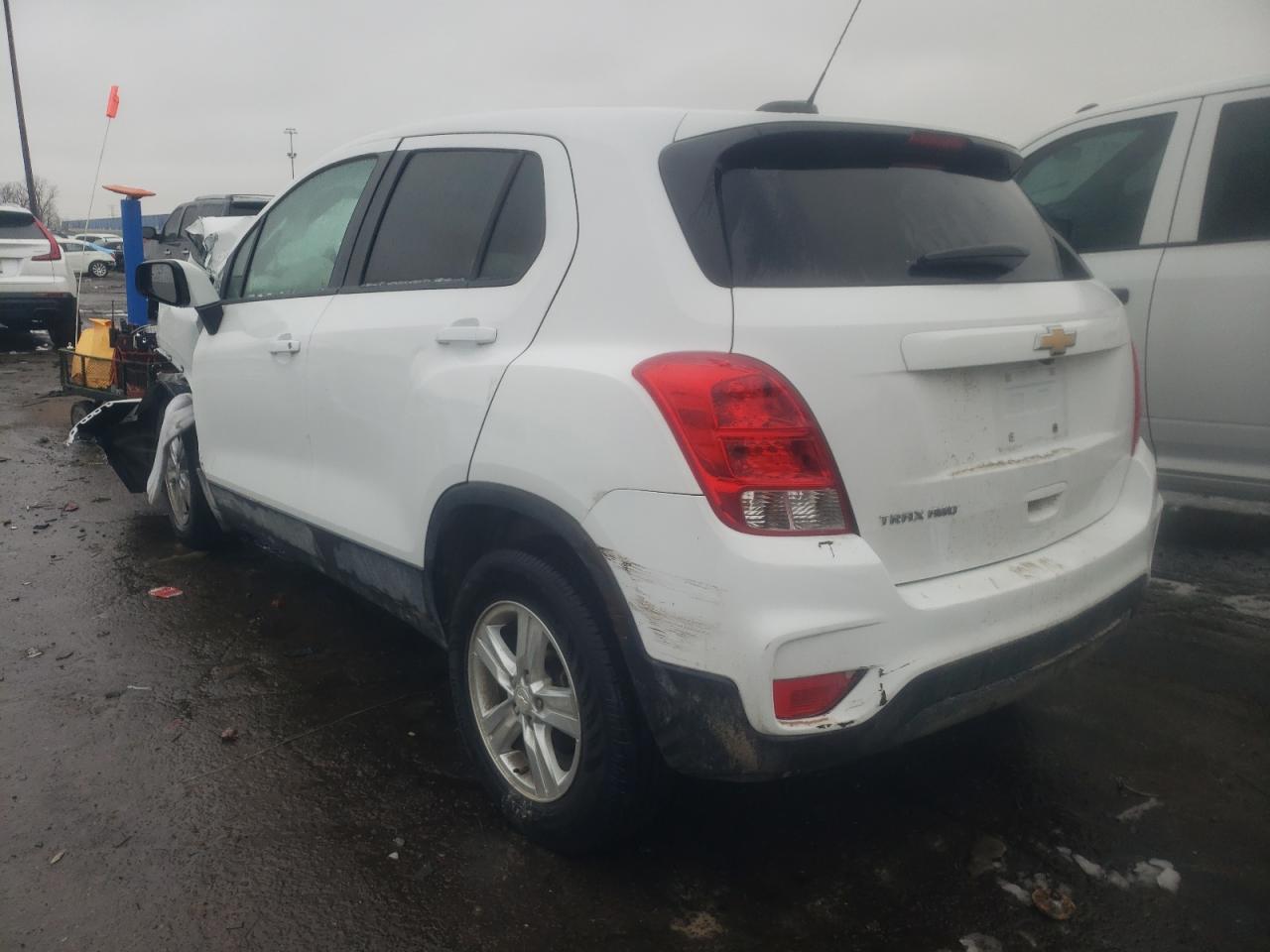 Photo 3 from auction – 2020 CHEVROLET TRAX LS with VIN 3GNCJNSB7LL160106
