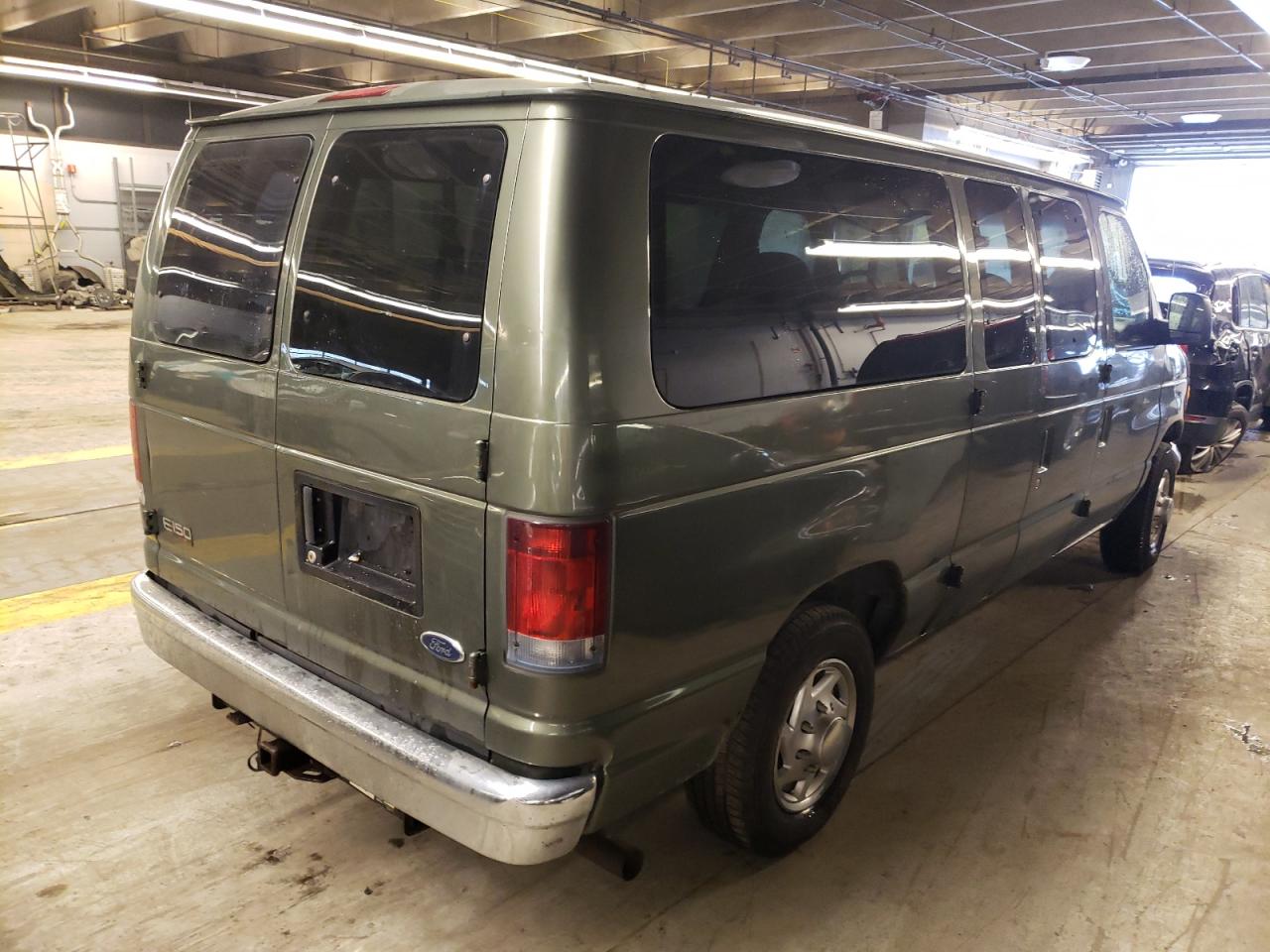 Photo 4 from auction – 2005 FORD ECONOLINE with VIN 1FMRE11L75HB23757