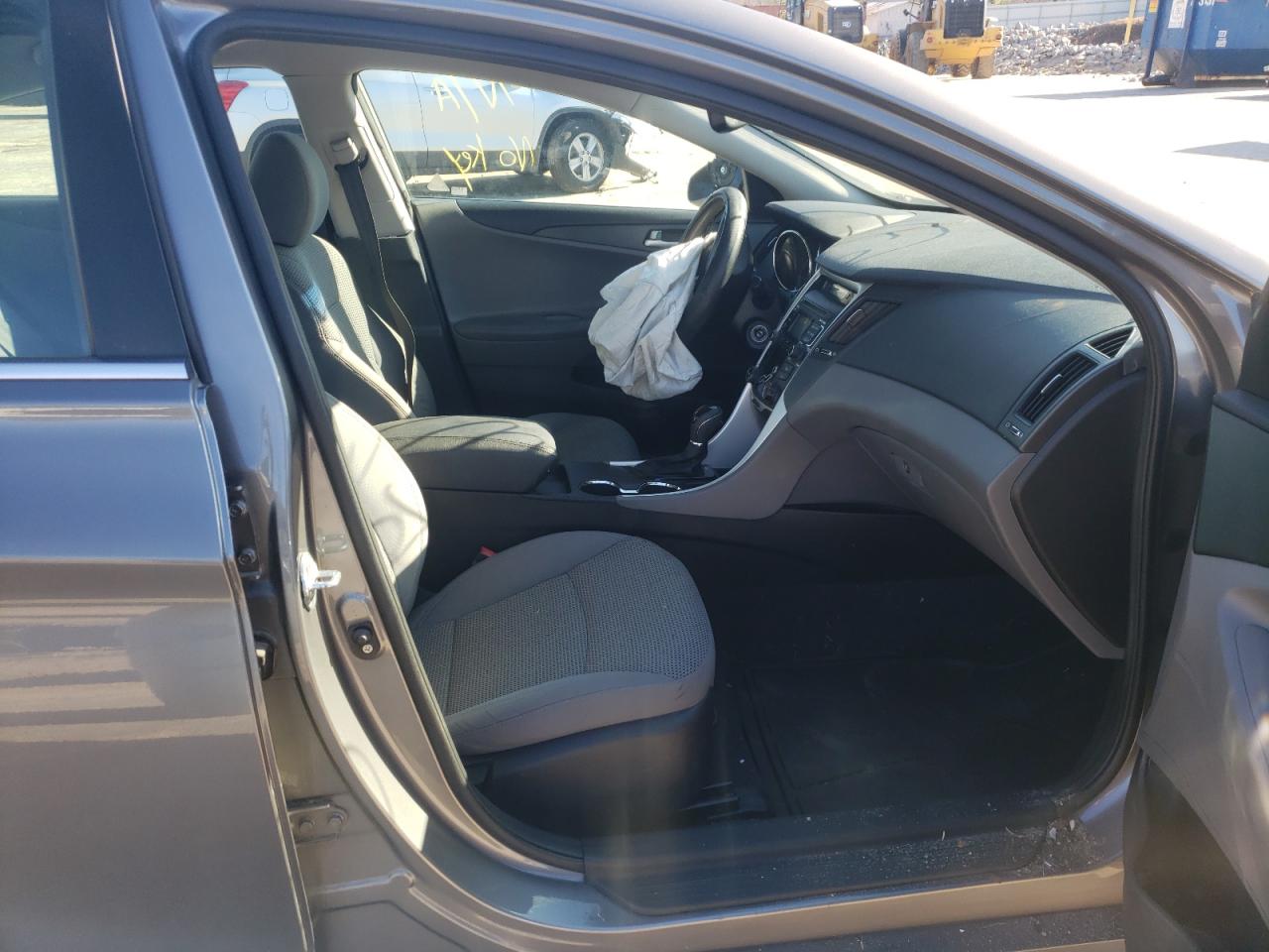 Photo 5 from auction – 2011 HYUNDAI SONATA GLS with VIN 5NPEB4AC7BH097090