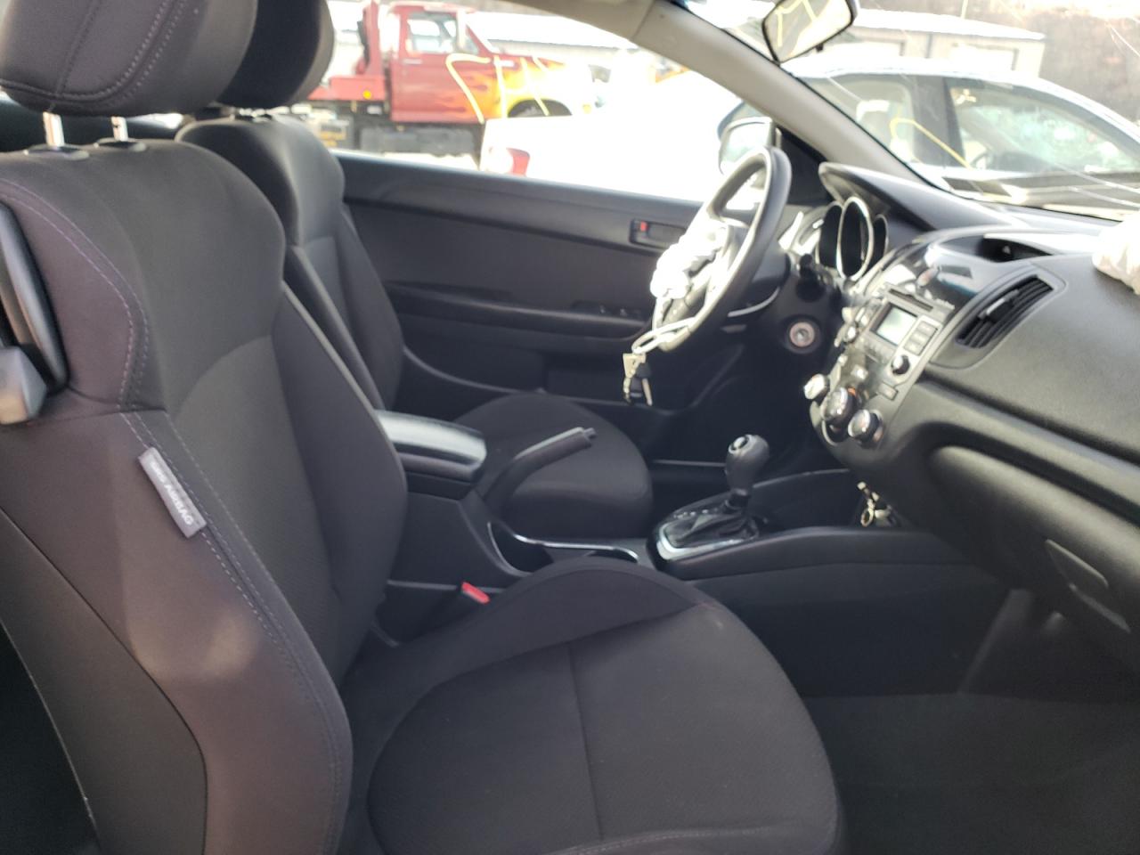 Photo 5 from auction – 2012 KIA FORTE EX with VIN KNAFU6A24C5518327