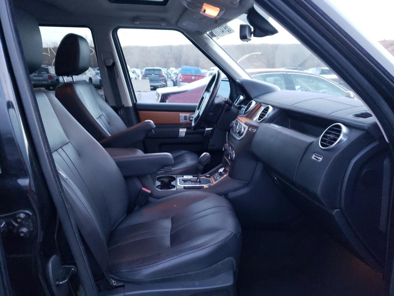 Photo 5 from auction – 2013 LAND ROVER LR4 with VIN SALAC2D46DA688597